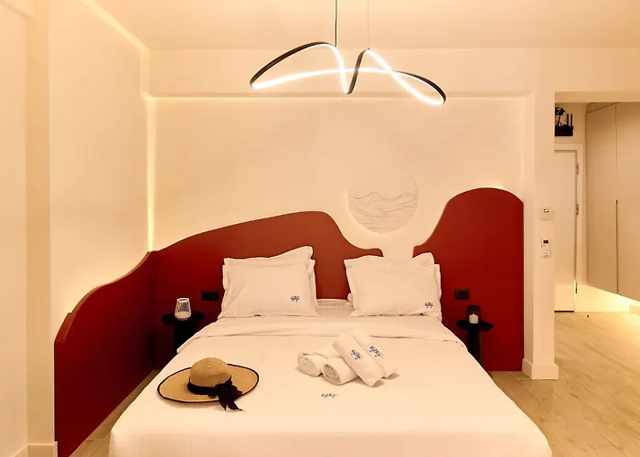 Panoramic Sea View Infinity Pool & *