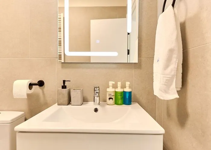 Panoramic Sea View Infinity Pool & *